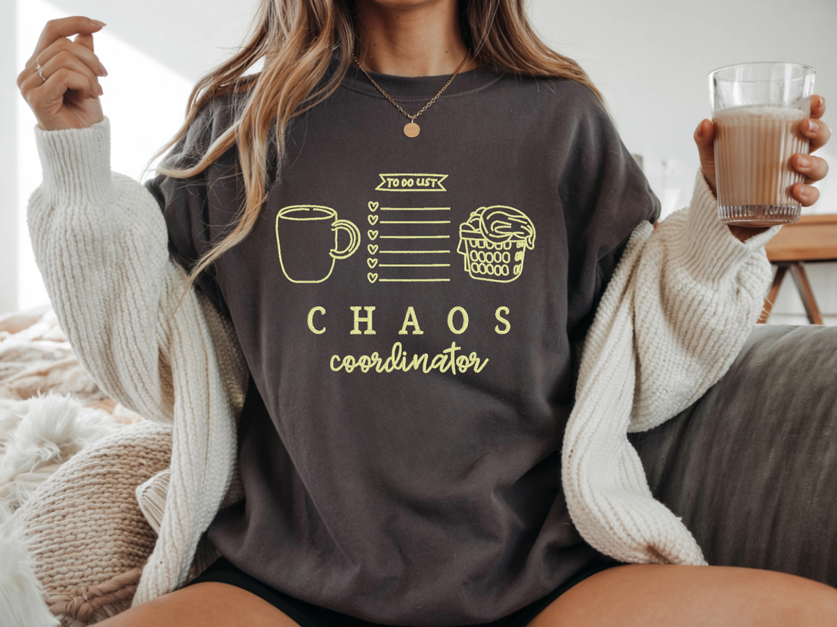 Pepper short-sleeve Chaos Coordinator embroidered shirt in a cozy lifestyle setting